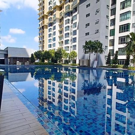 Homestay Arc Cozyhome Austin Hills 4-5Pax Johor Bahru Buitenkant foto