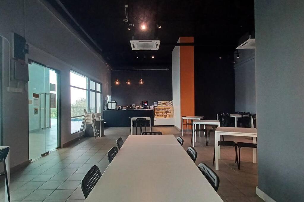 Homestay Arc Cozyhome Austin Hills 4-5Pax Johor Bahru Buitenkant foto