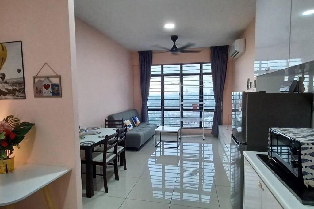 Homestay Arc Cozyhome Austin Hills 4-5Pax Johor Bahru Buitenkant foto